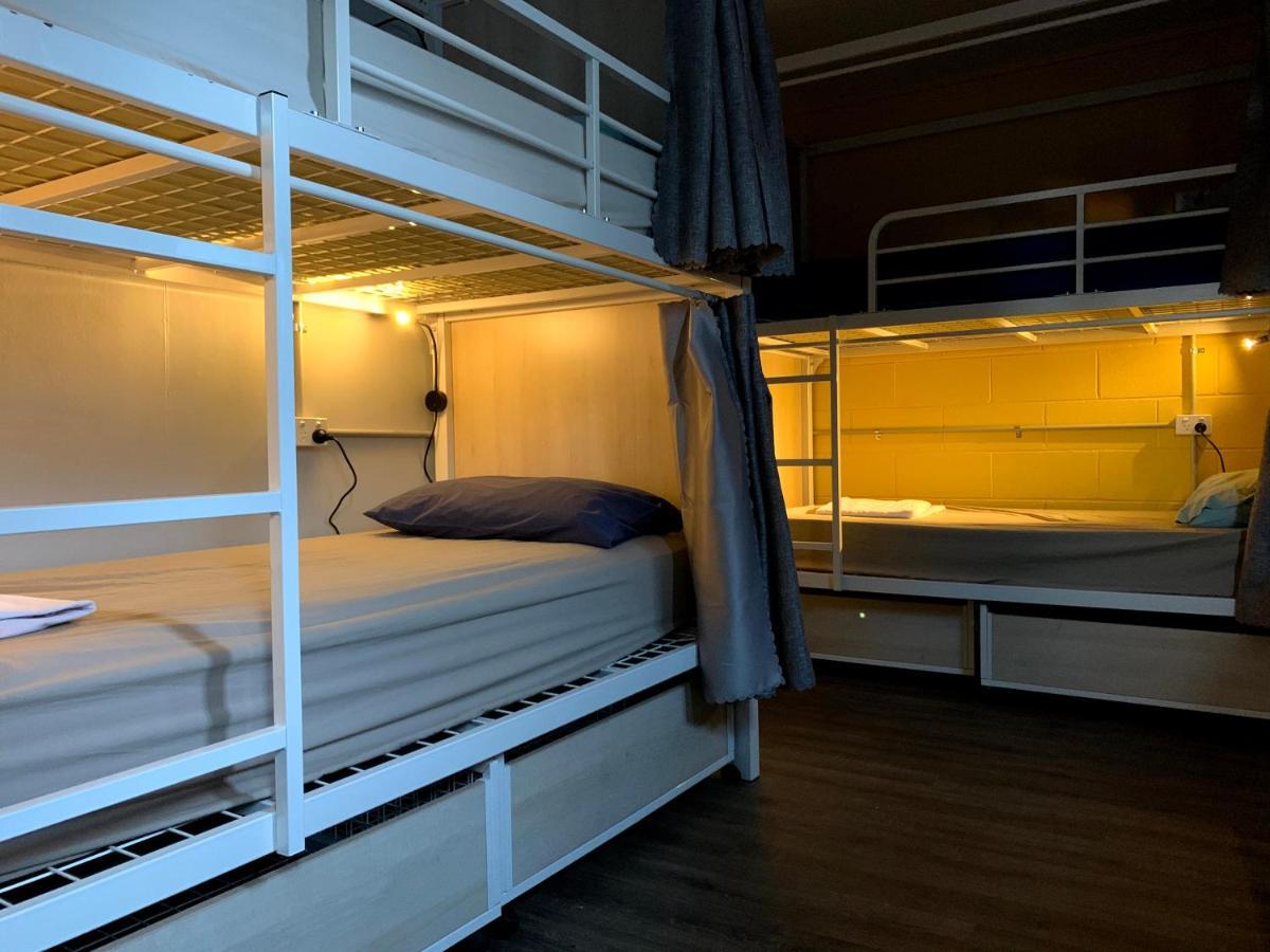 Aussie Dream Hostel Gold Coast Esterno foto