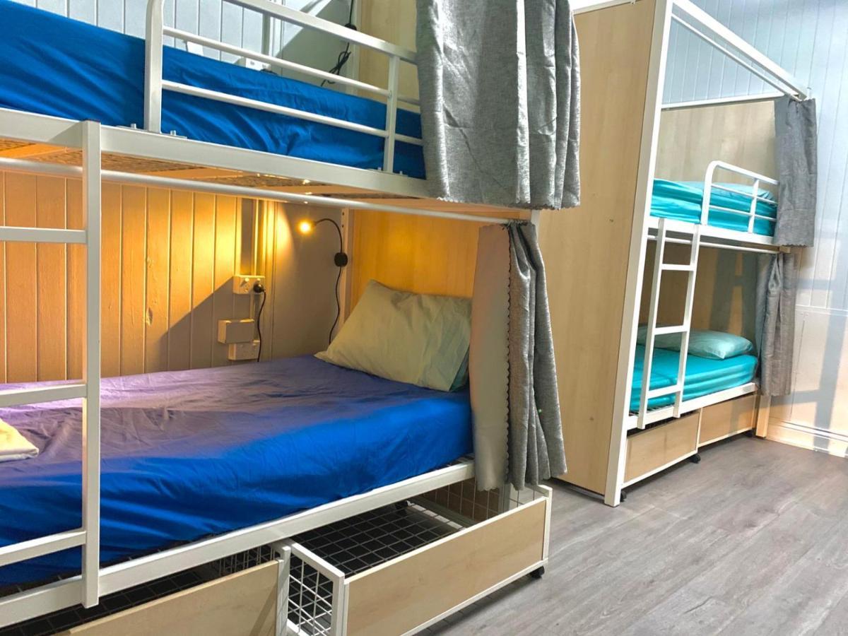 Aussie Dream Hostel Gold Coast Esterno foto