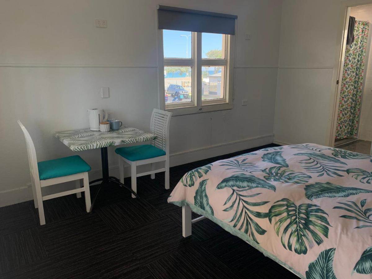Aussie Dream Hostel Gold Coast Esterno foto
